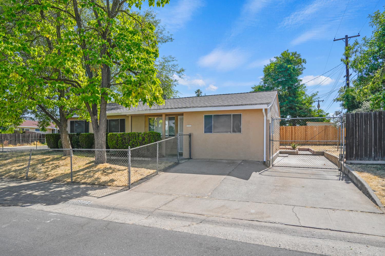 6004 Gay Way