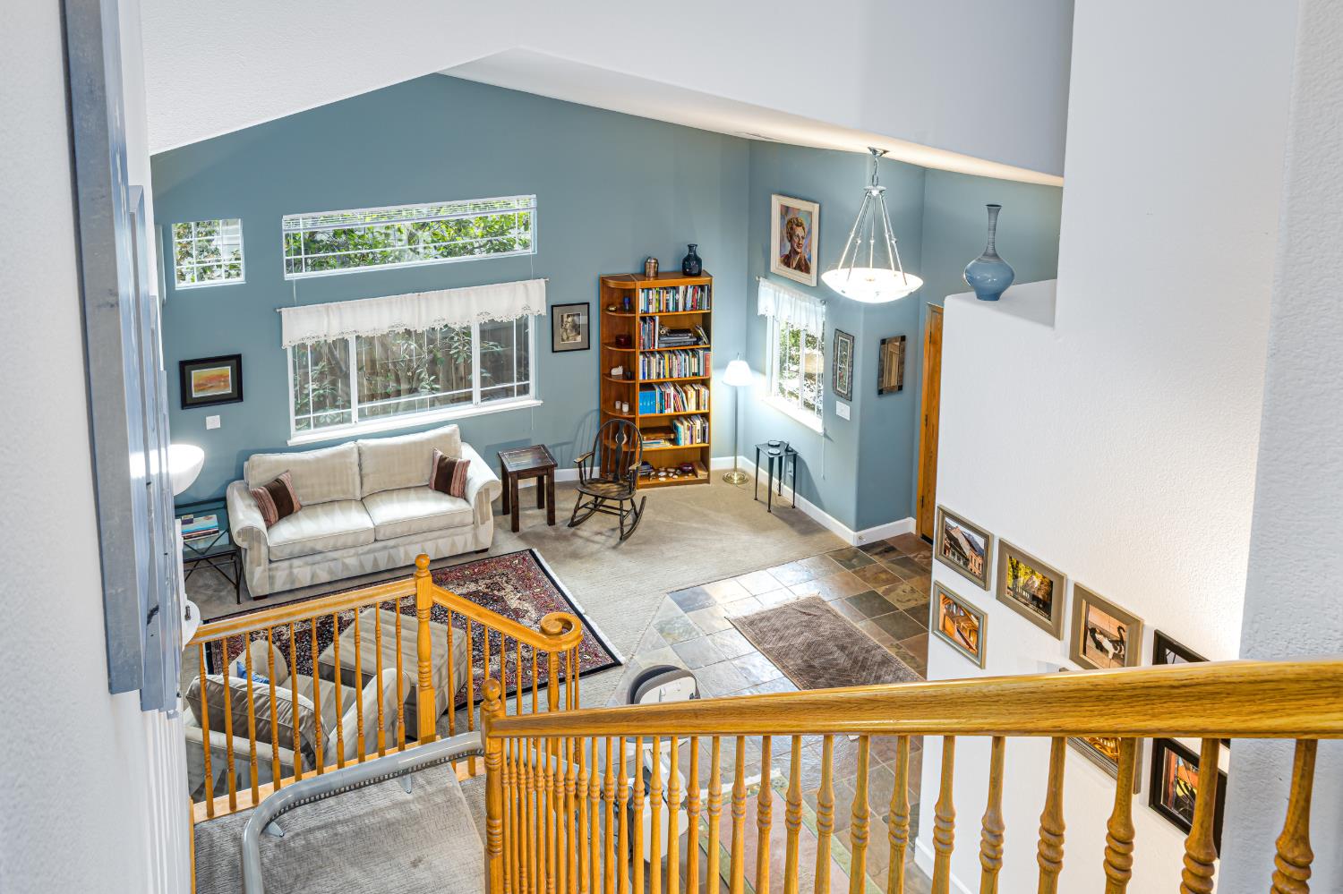 7034 Ara Lane