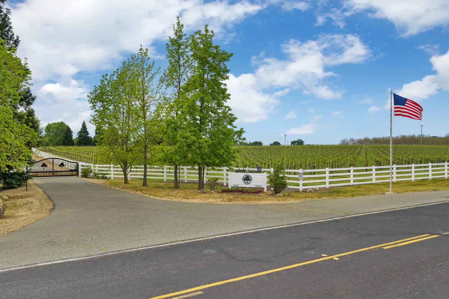 24521 N Mcintire Road