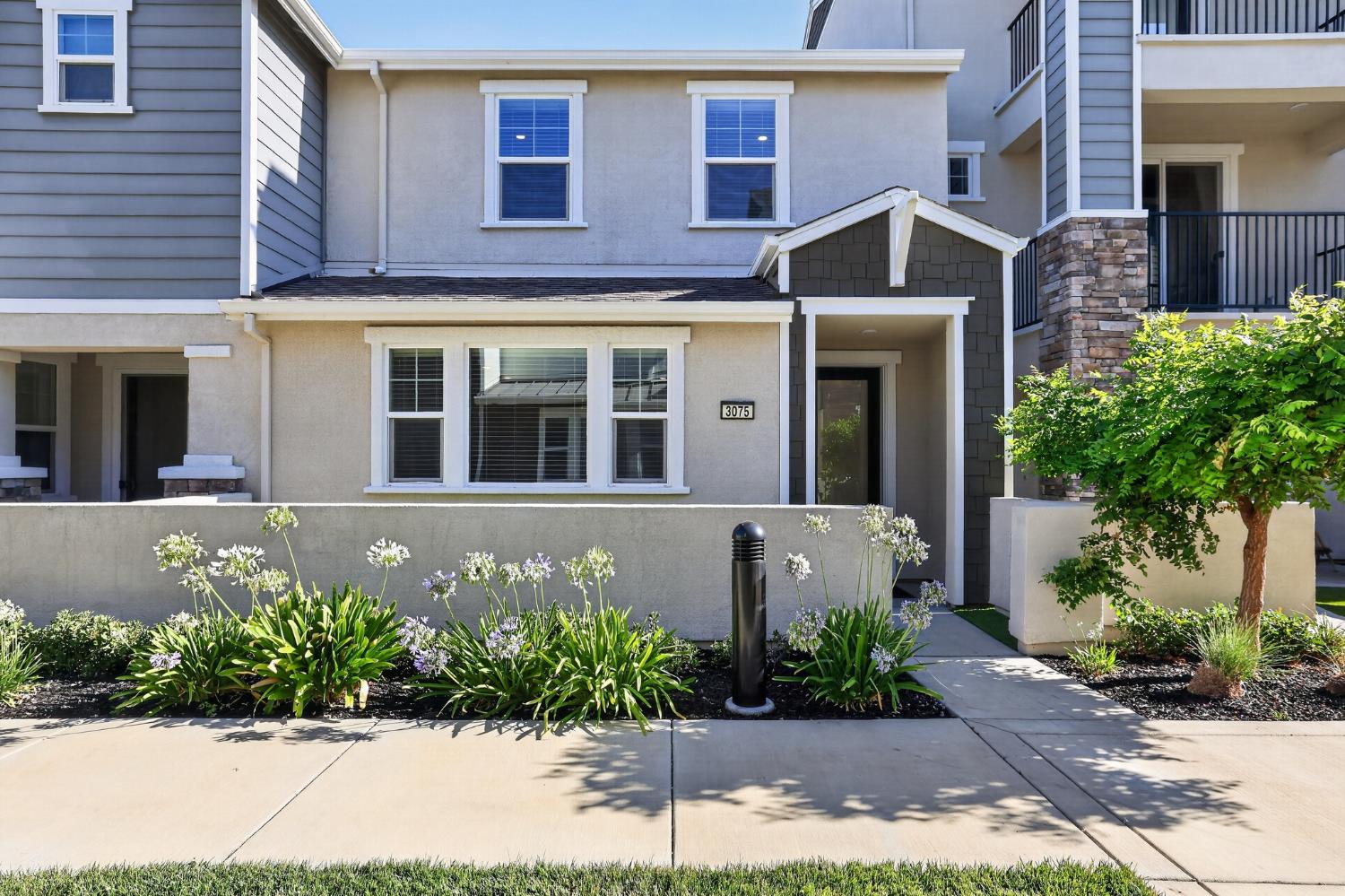 3075 Blue Cove Walk