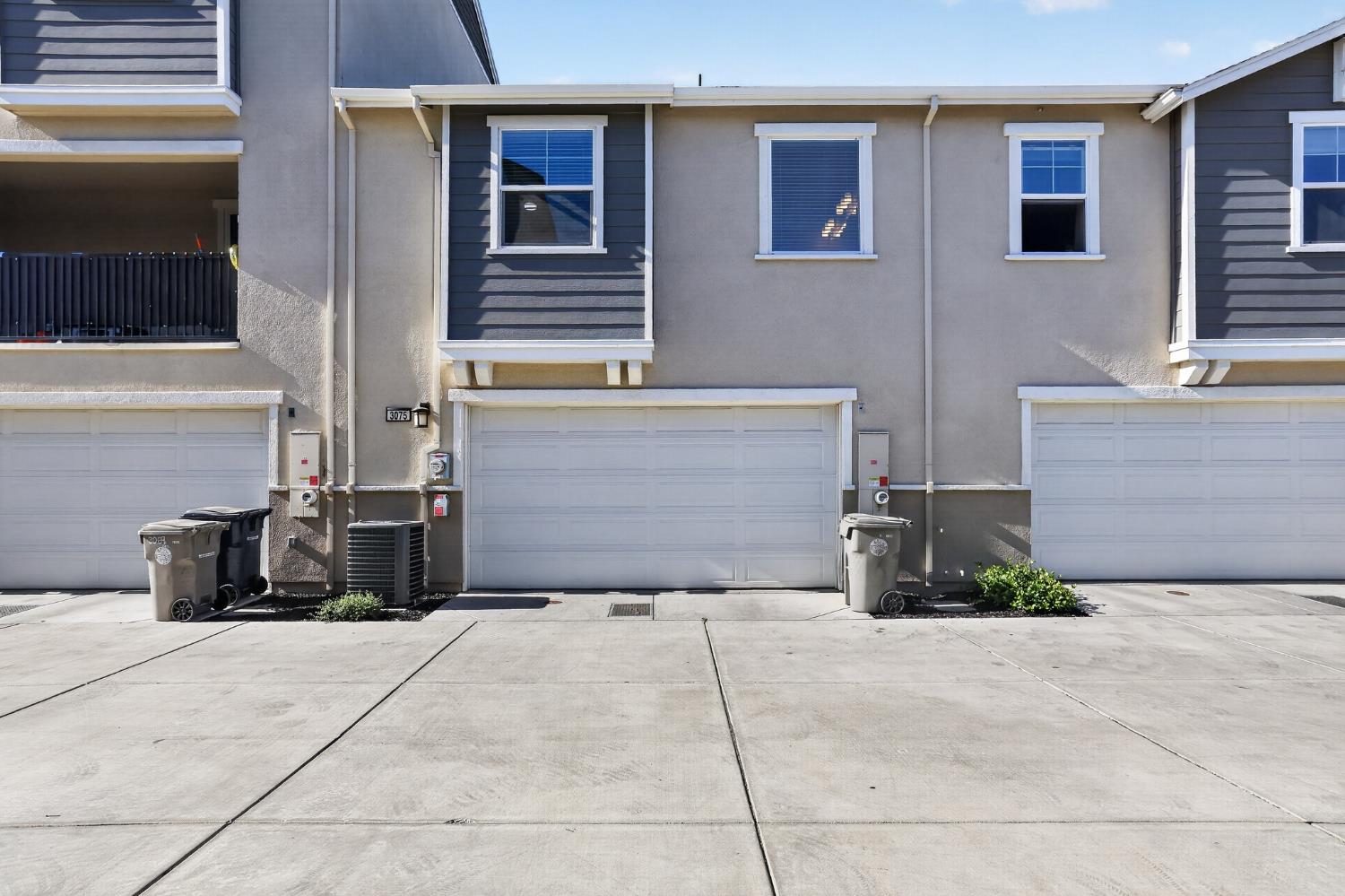 3075 Blue Cove Walk
