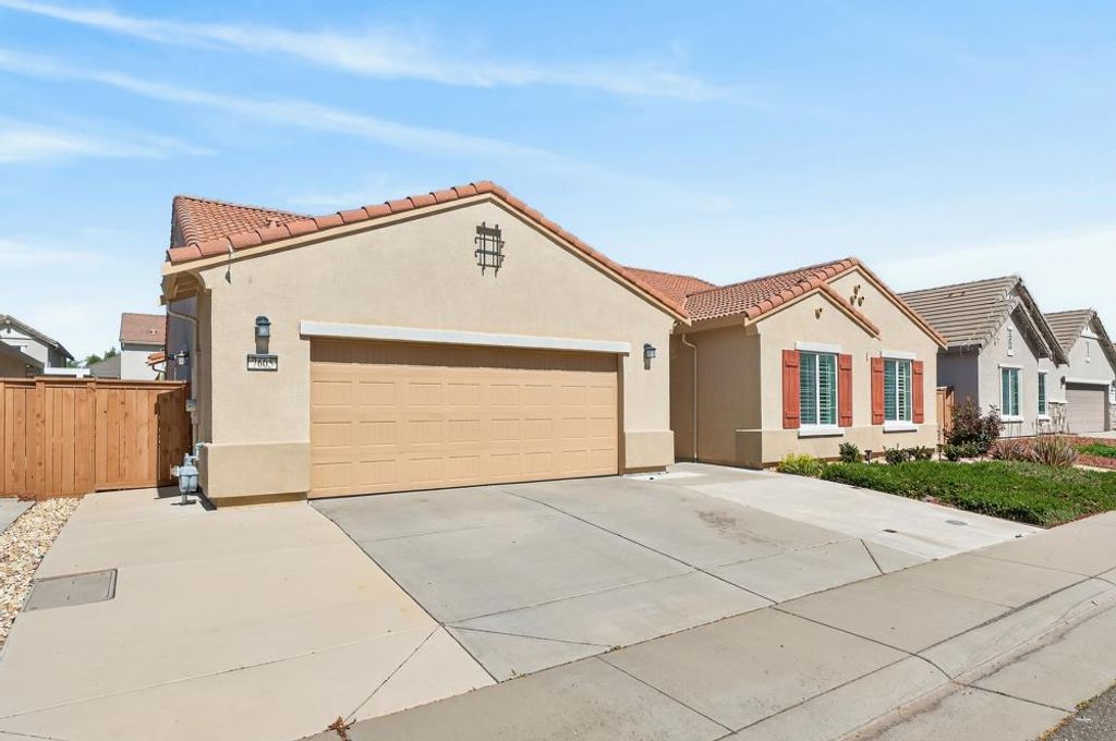 Photo of 7605 Ferrell Way, Elk Grove, CA 95757 (MLS # 226035206)