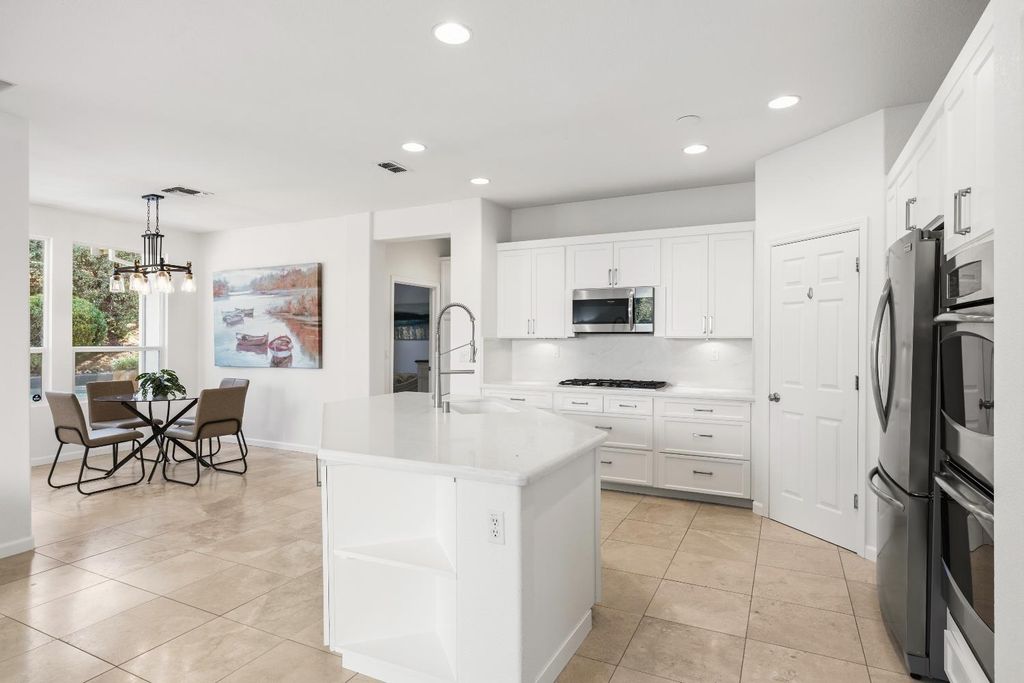 Photo of 1044 Callander Way, Folsom, CA 95630 (MLS # 226031070)