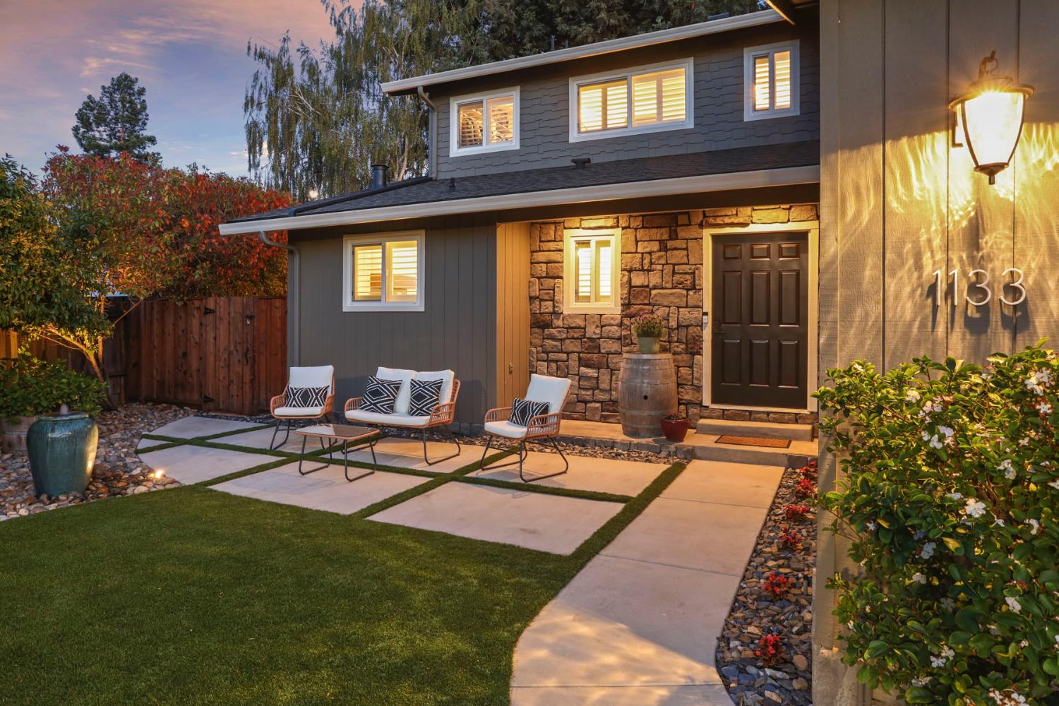 1133 Tokay Common