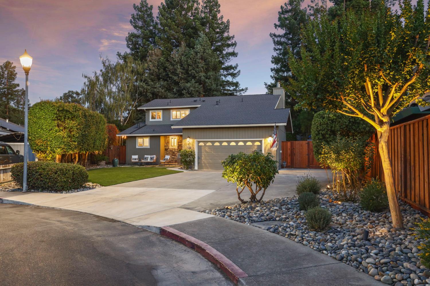 1133 Tokay Common
