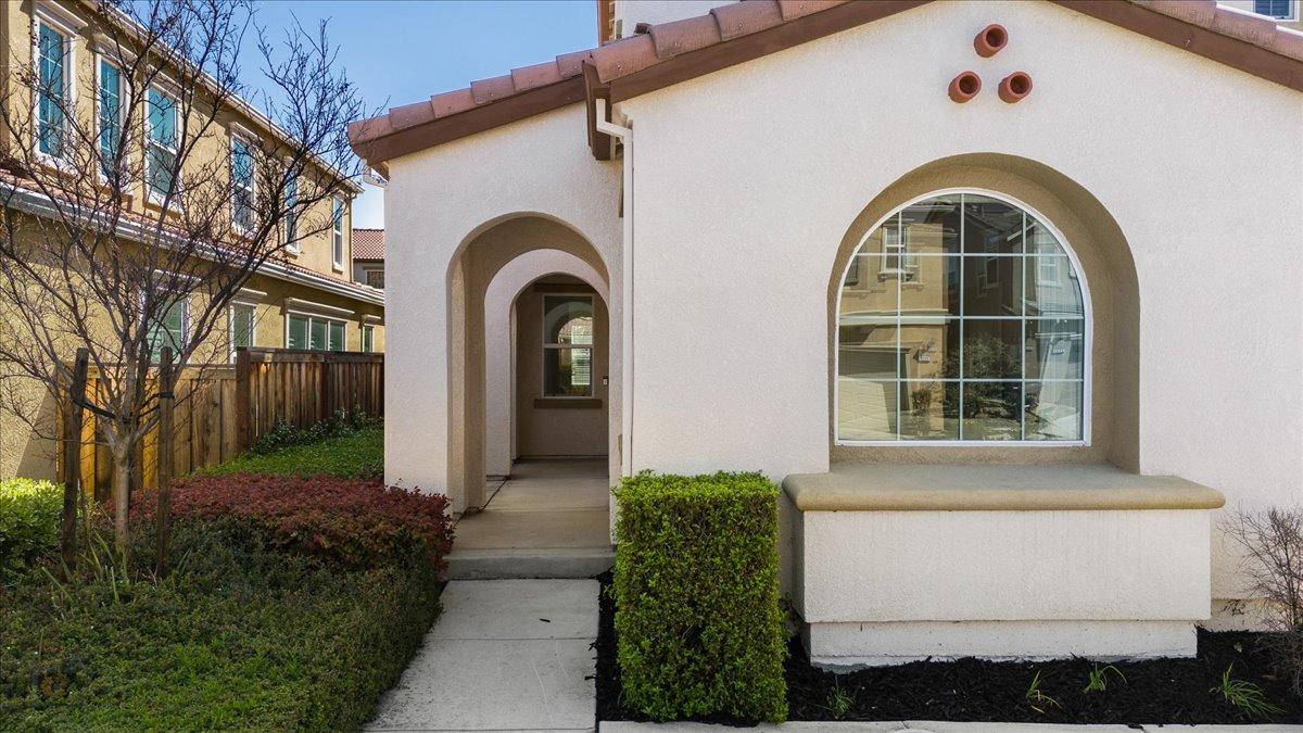 2536 Mia Way