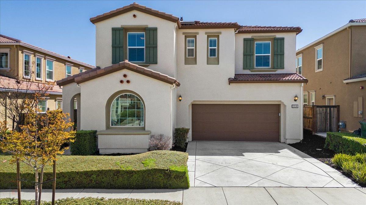 2536 Mia Way