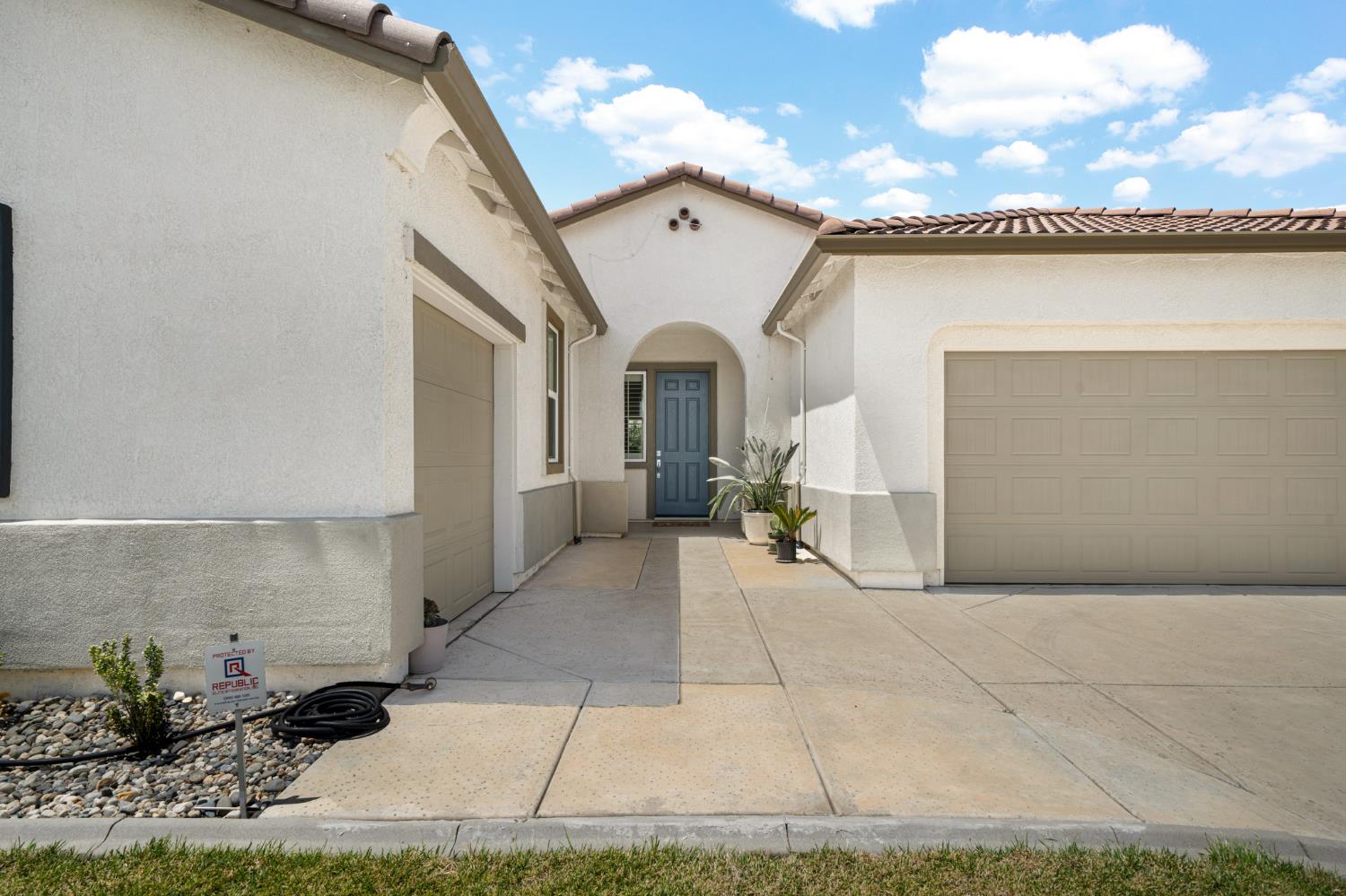 10442 Montaria Way