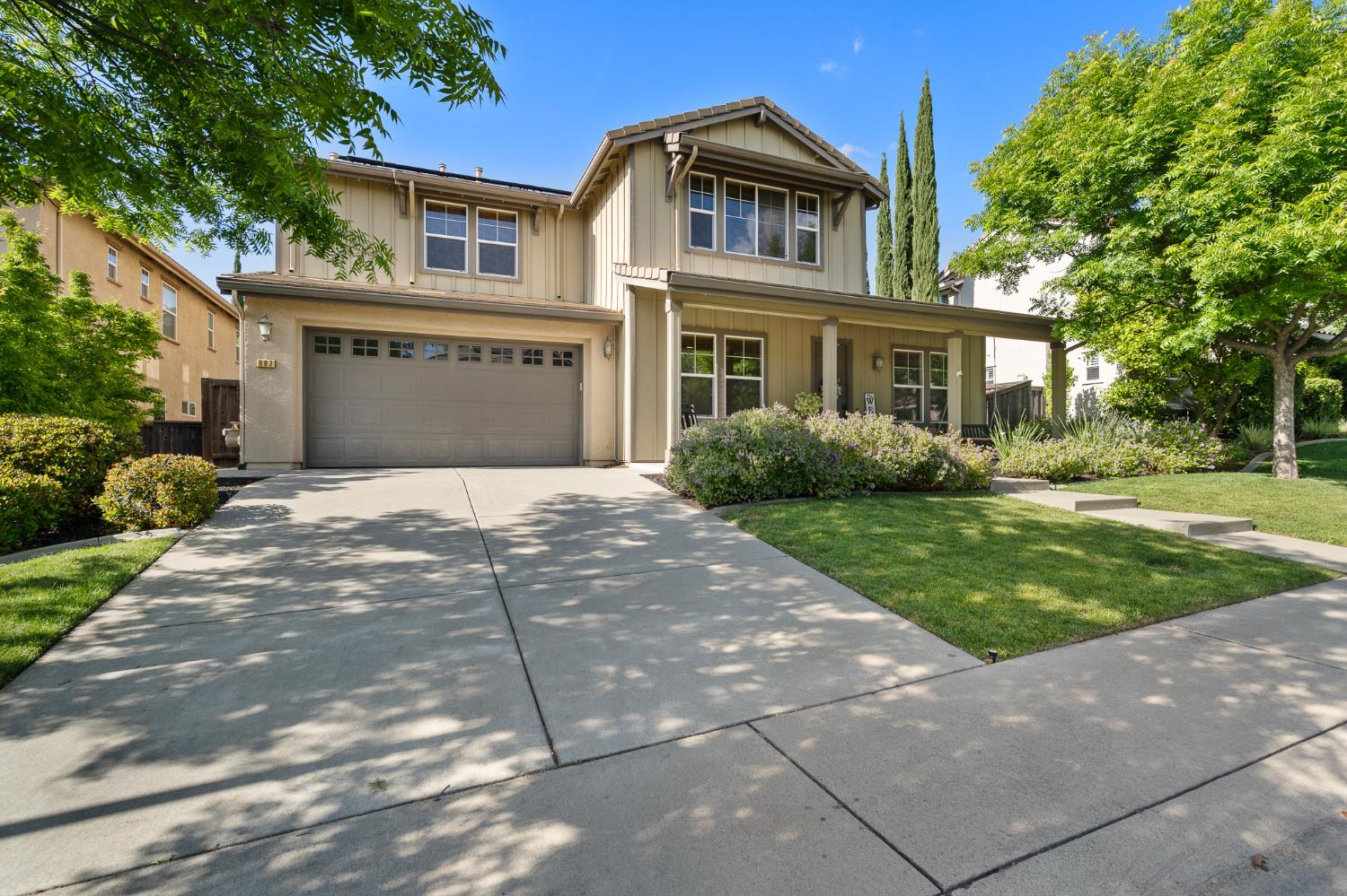 907 Farm House Lane