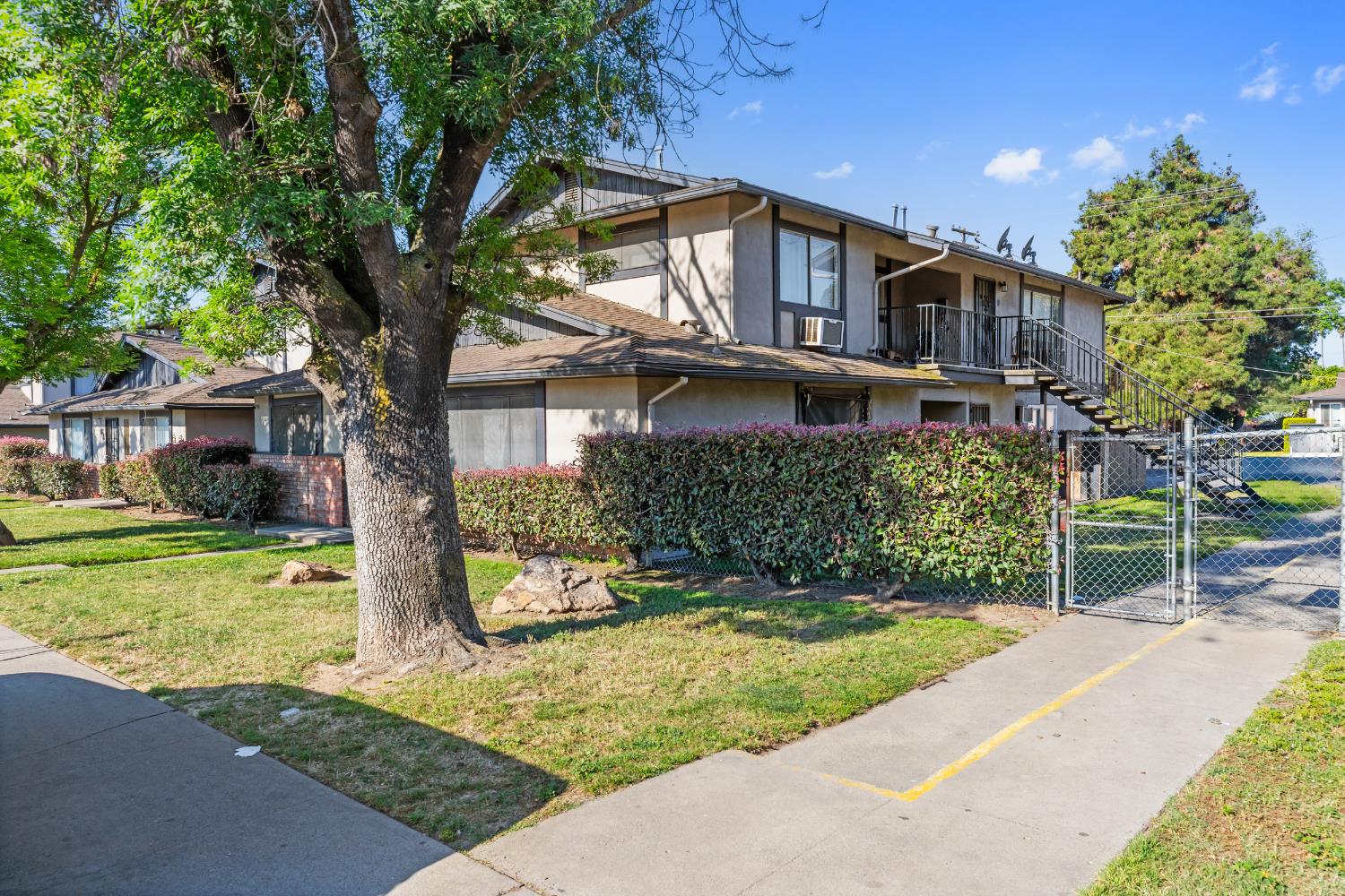 808 Sutter Avenue
