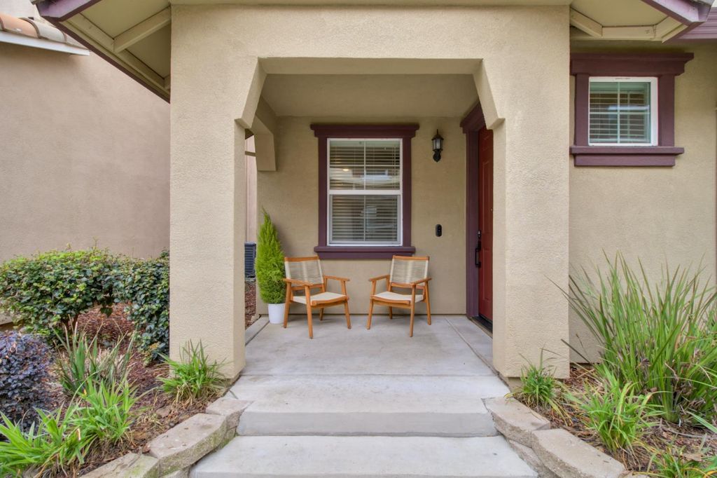 Photo of 10808 Portico Circle, Rancho Cordova, CA 95670 (MLS # 226007383)