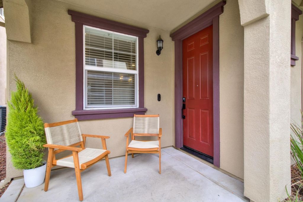 Photo of 10808 Portico Circle, Rancho Cordova, CA 95670 (MLS # 226007383)