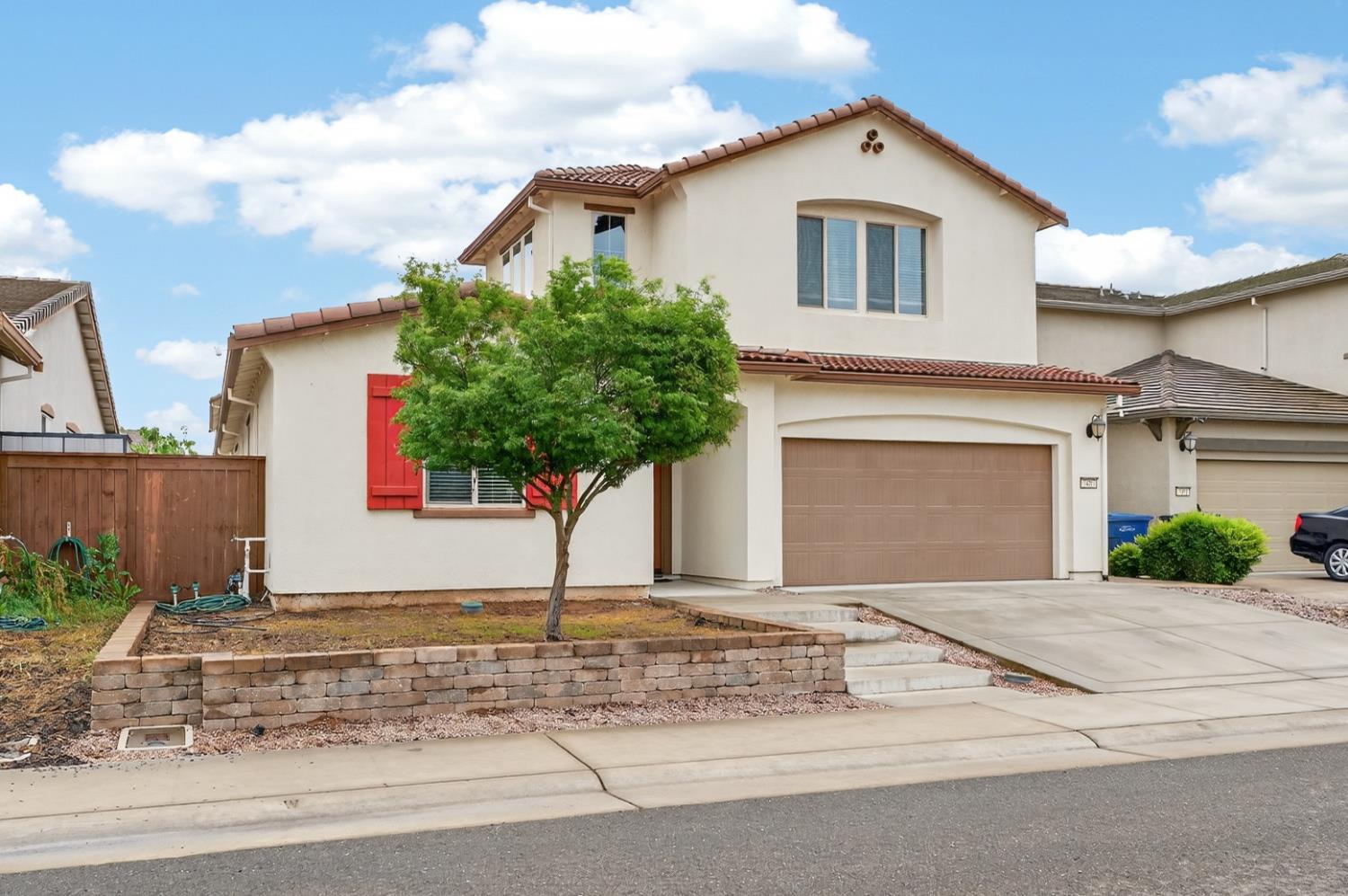 7487 Tapiro Way