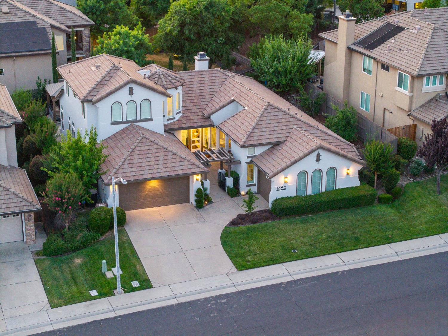 1869 Grazziani Way