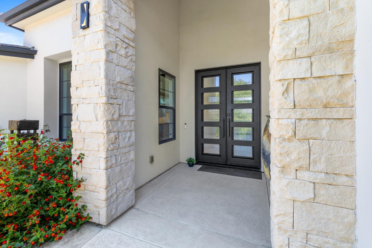 635 Lakeridge Drive