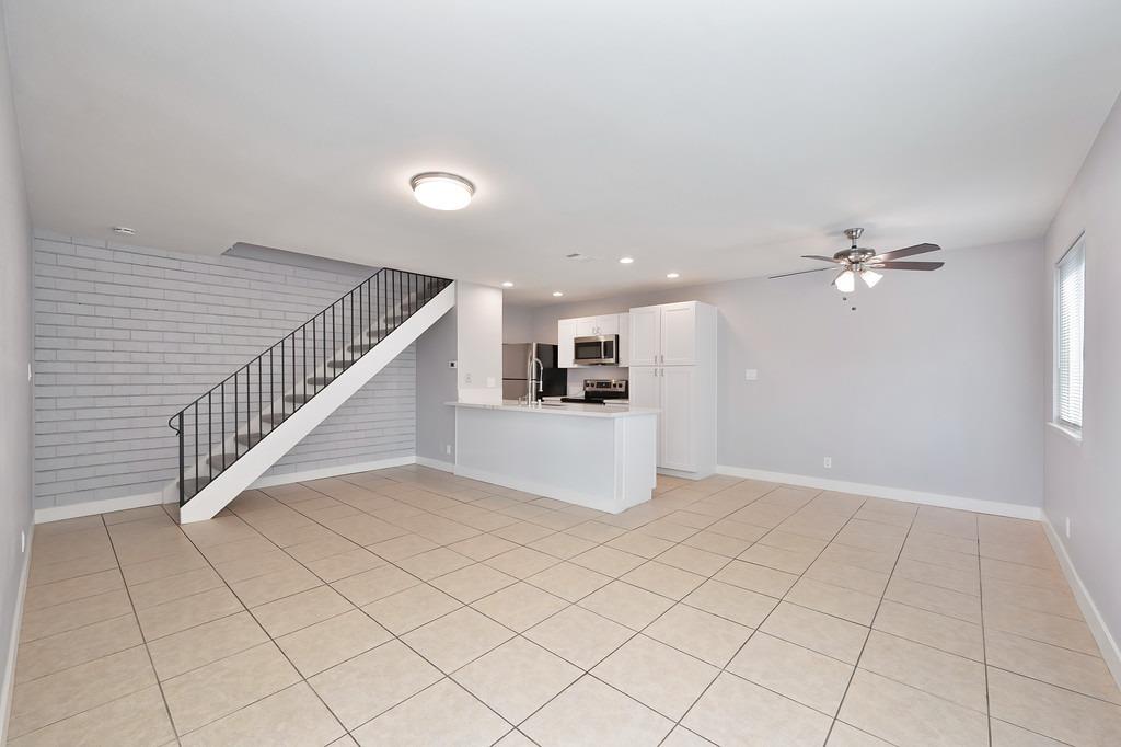 4516 Greenholme Drive 3