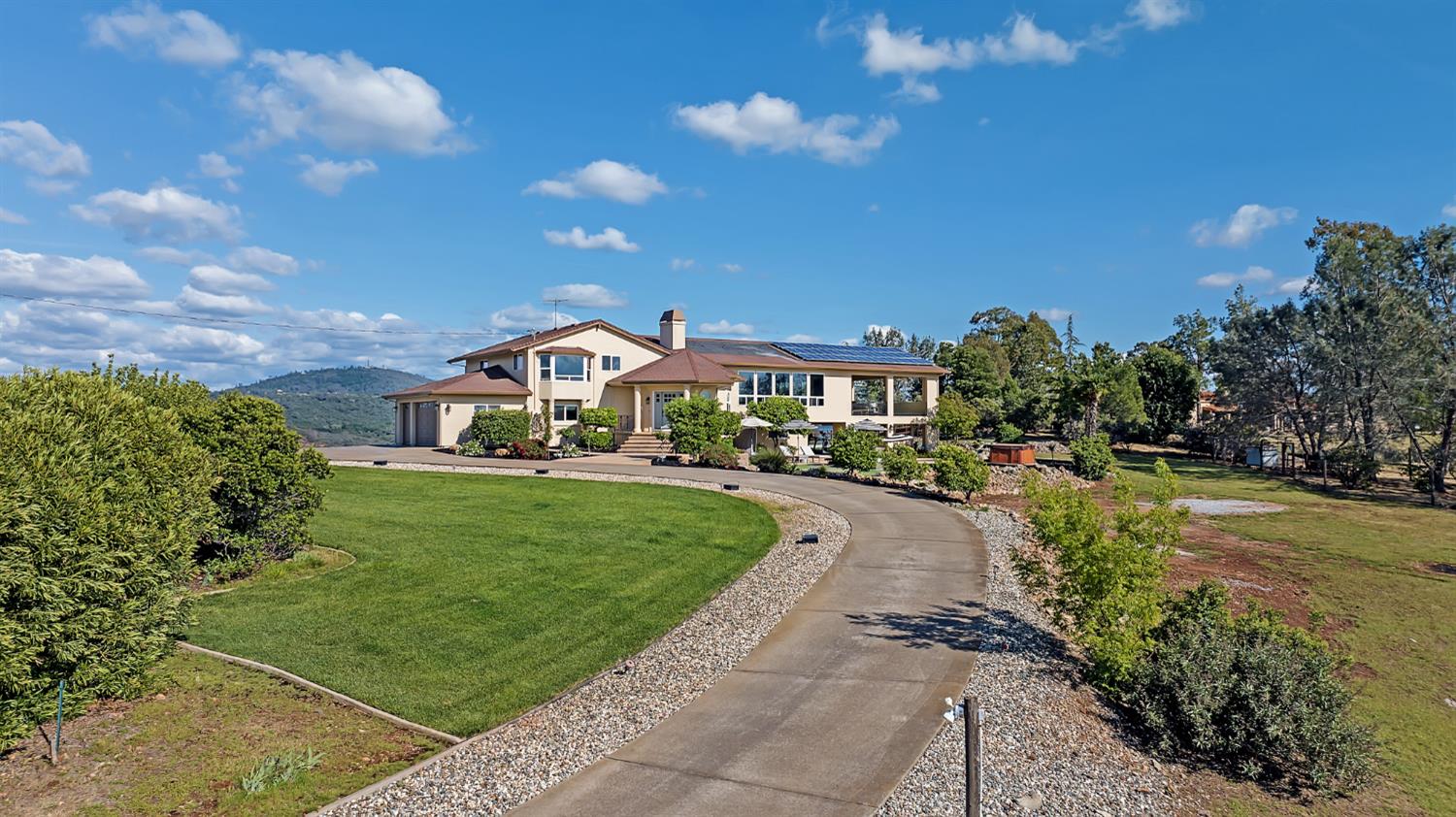 1680 Winding Oak Lane