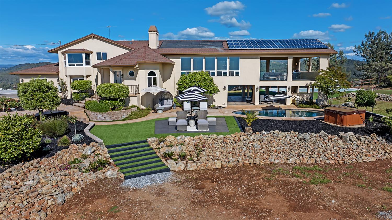 1680 Winding Oak Lane