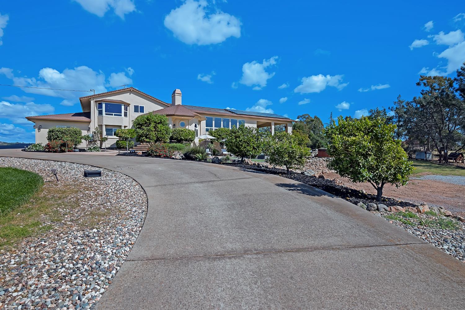 1680 Winding Oak Lane