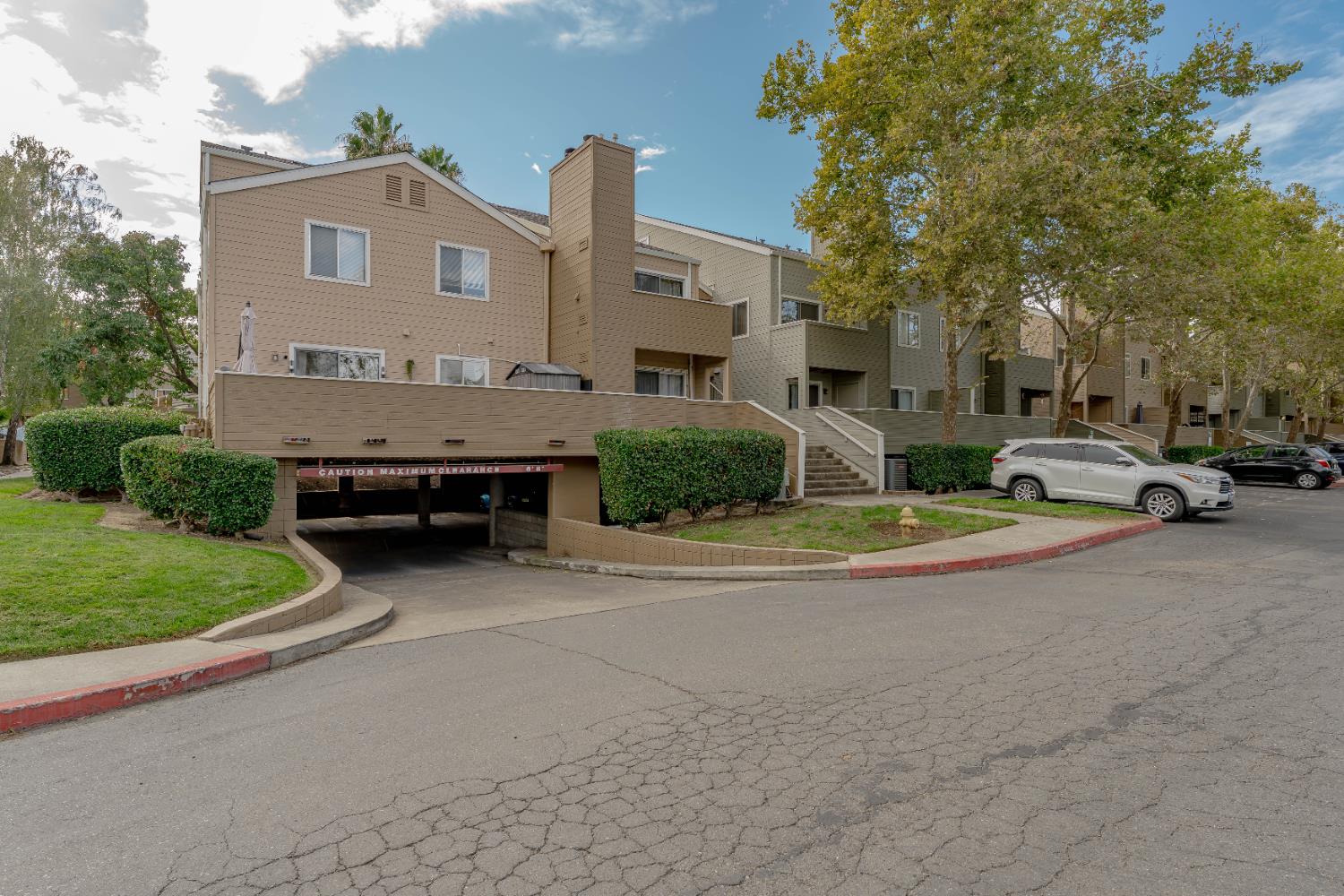 1019 Dornajo Way 123