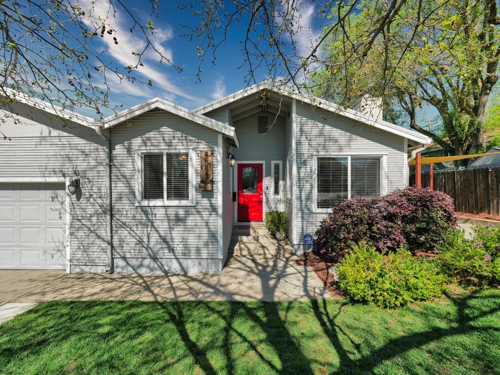 Photo of 8583 Central Avenue, Orangevale, CA 95662 (MLS # 226032814)