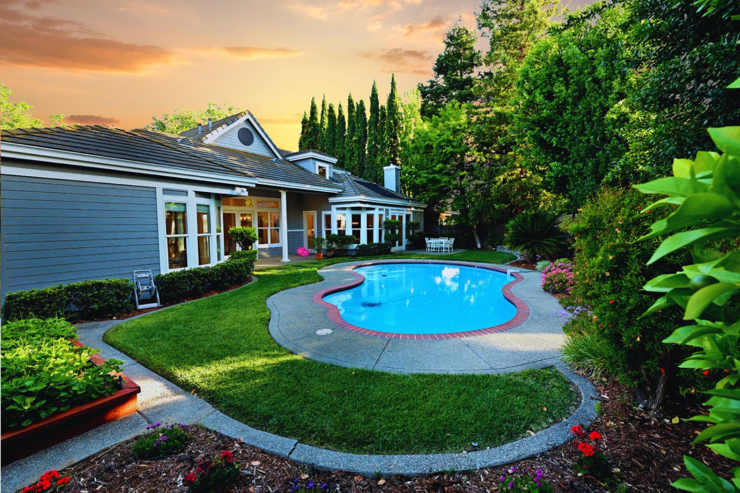 3309 La Playa Drive