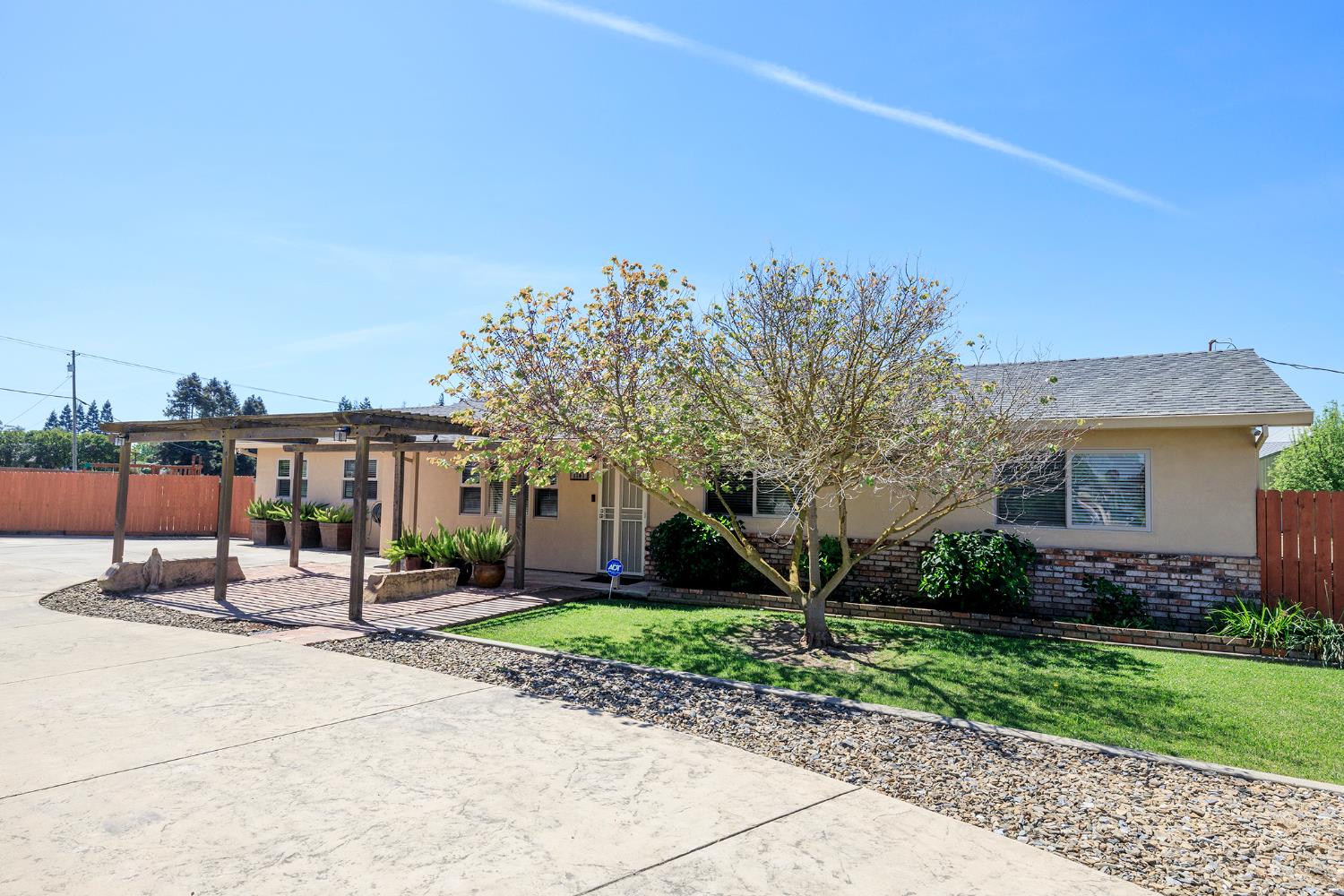 7167 Eleanor Road