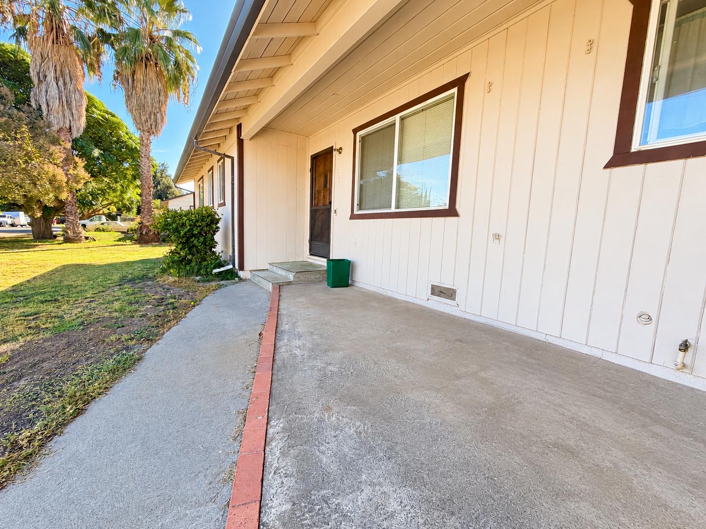 1019 Meadow Avenue