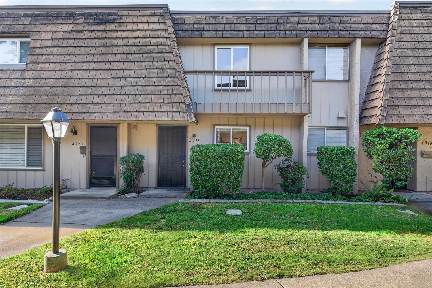 2358 Via Camino Avenue