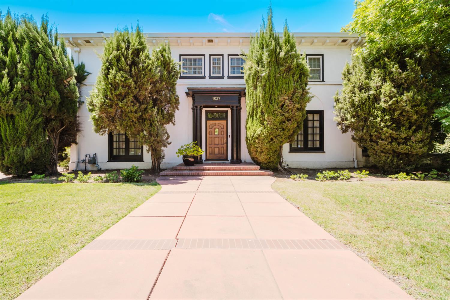 1637 N Hunter Street