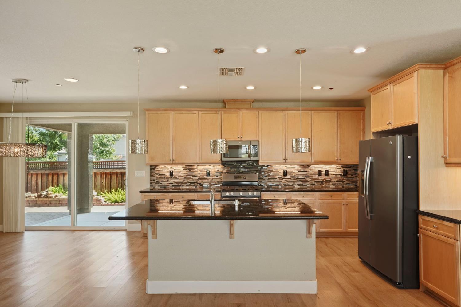 577 Lakeside Drive