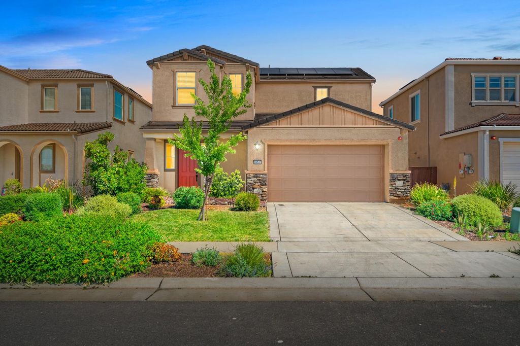 Photo of 10517 Etude Way, Elk Grove, CA 95757 (MLS # 226043708)