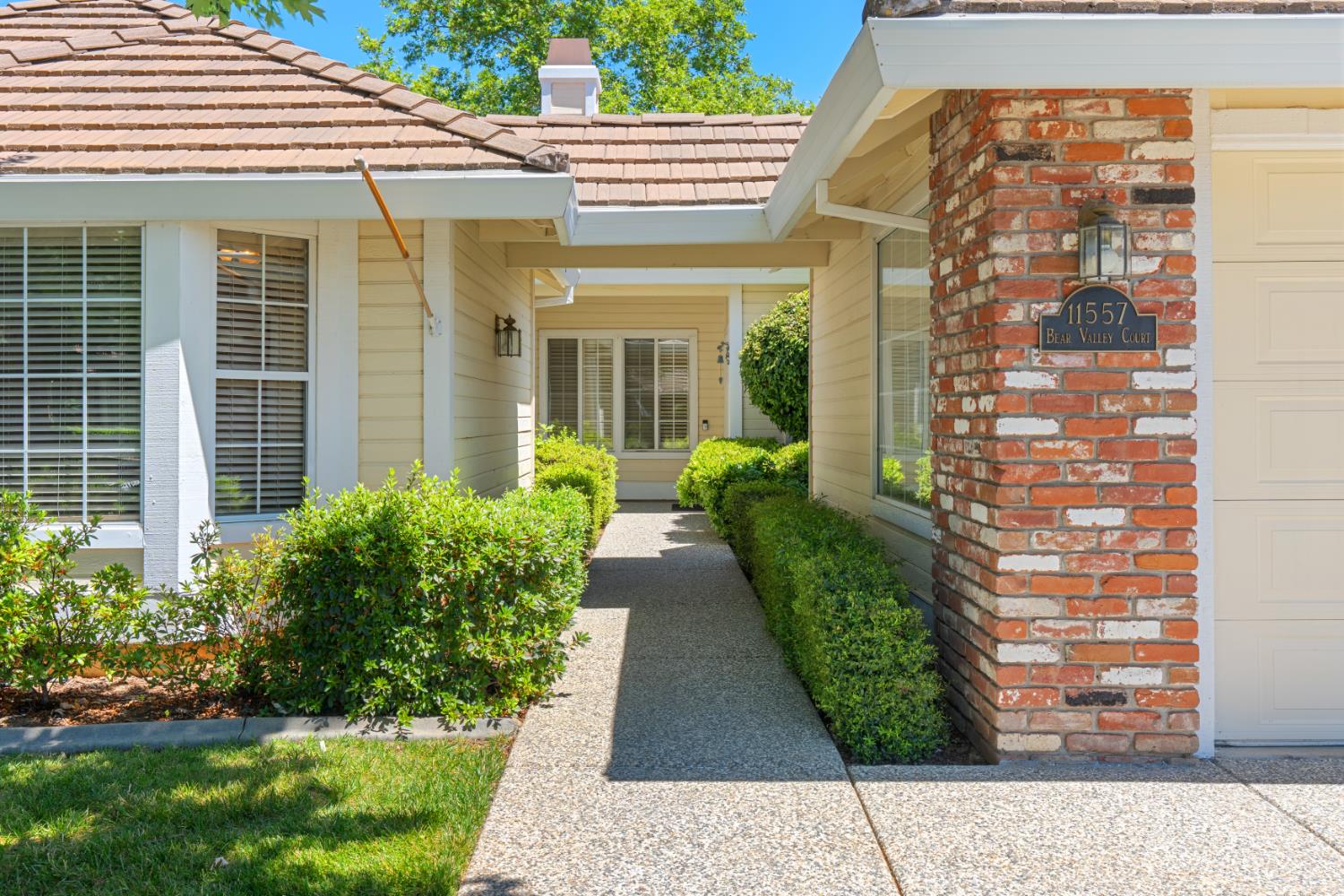 11557 Bear Valley Court