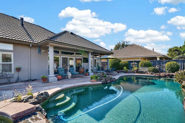 1116 BRIDGETOWNE DR, LODI, CA 95242 - Image dbe4af078ac820a2ce504b9fd3e6cb8d/3786071249