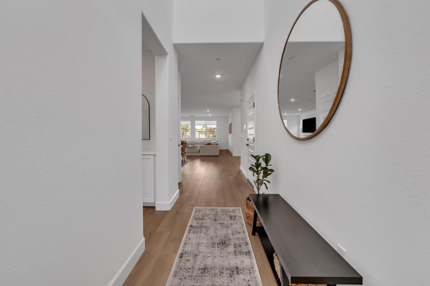 3225 Roslyn Court