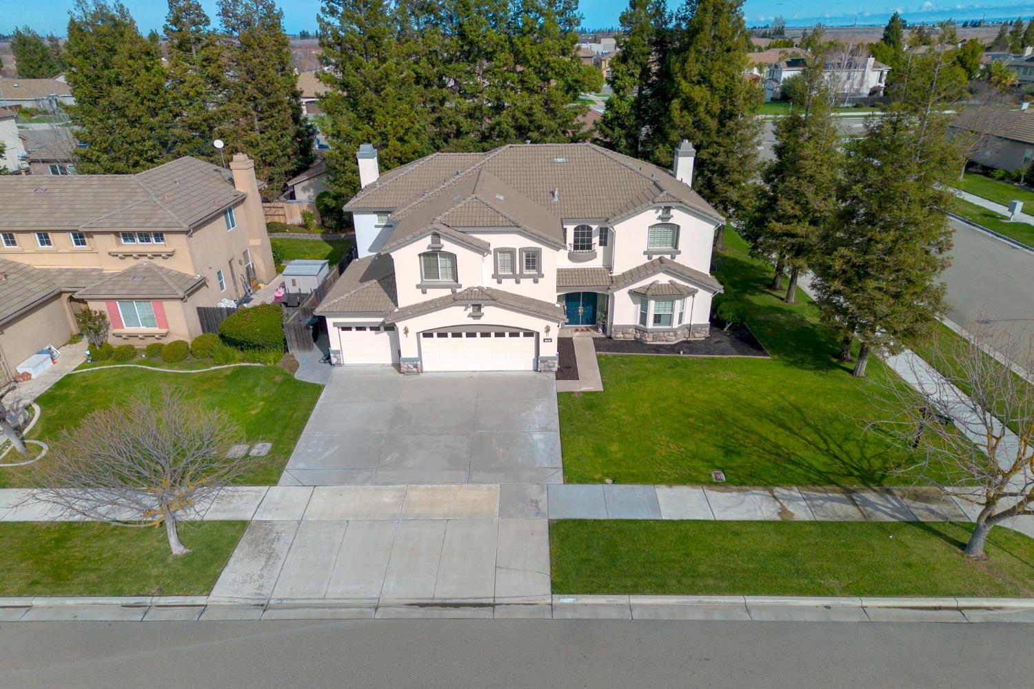 243 John Kamps Way