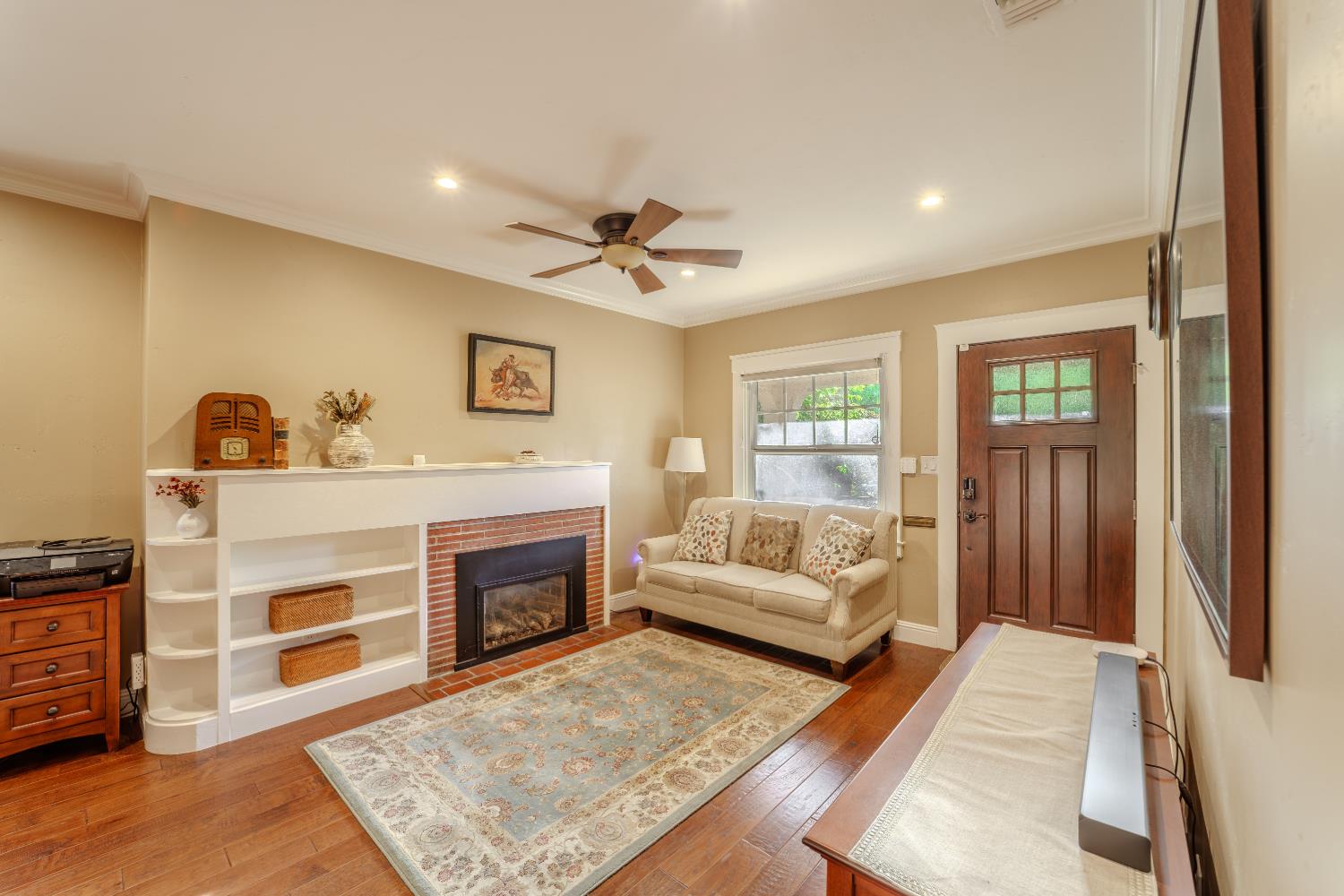 557 San Miguel Way