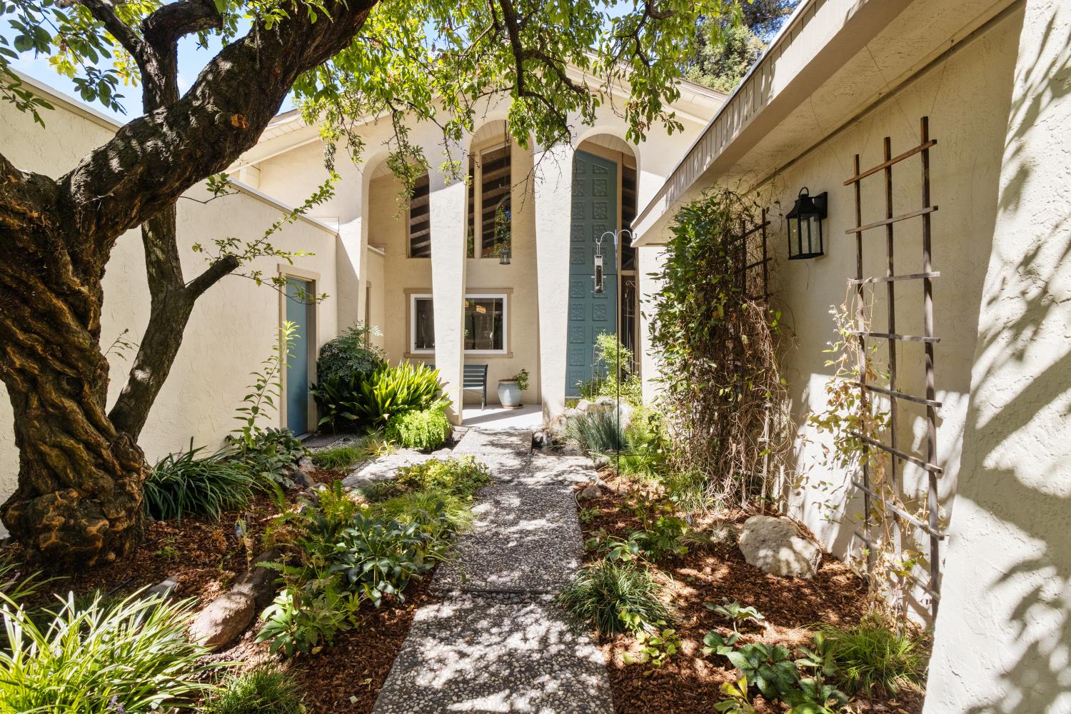 1619 Tamarack Lane