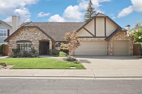 2355 Woodlake Circle Lodi CA 95242