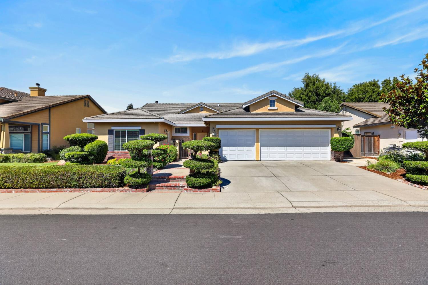 3729 Lake Terrace Drive