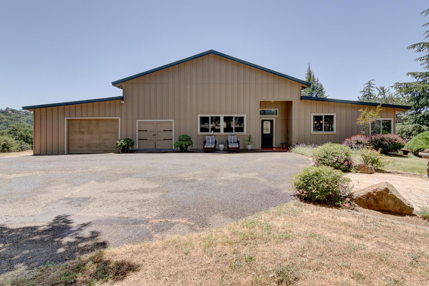 3366 Greenwood Lane