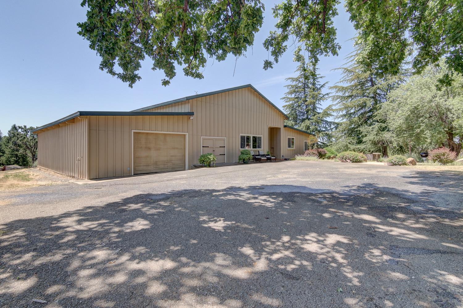 3366 Greenwood Lane