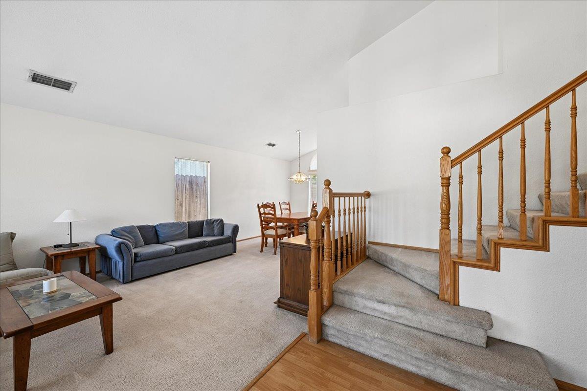 7833 Ivy Hill