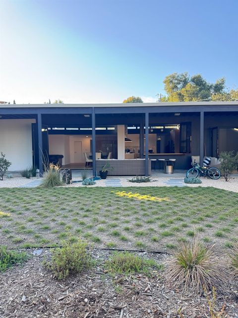 695 Coronado Avenue Stanford CA 94305