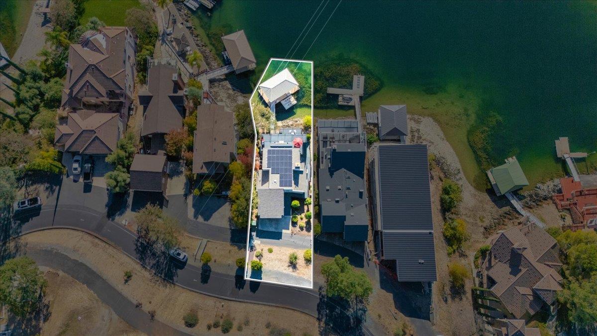 816 Foothill Road