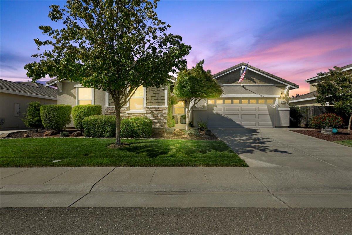 4128 Pingree Lake Way