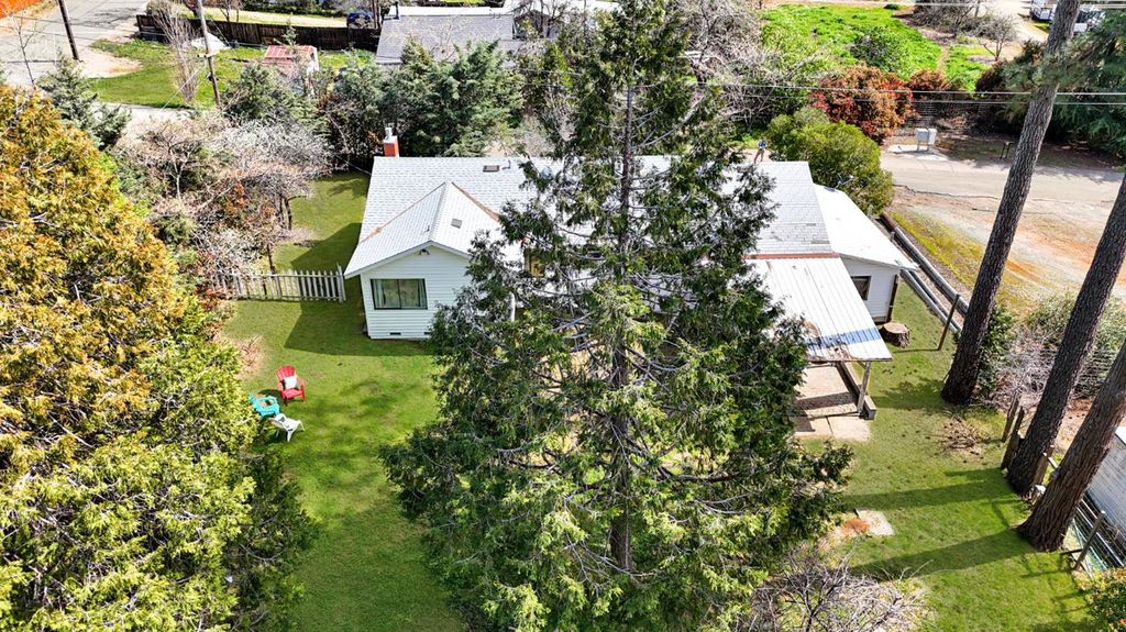 Photo of 10090 West Drive, Grass Valley, CA 95945 (MLS # 226030817)