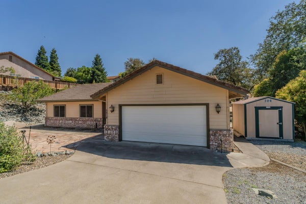 2760 SILVERADO DR, VALLEY SPRINGS, CA 95252 - Image dcbe0290b6f29cf68caef30c6410b2e3/1131424858