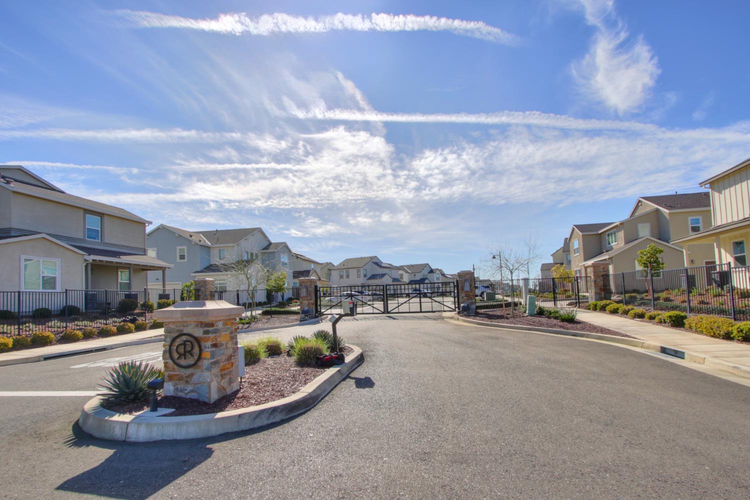 3280 Sunny Gate Lane