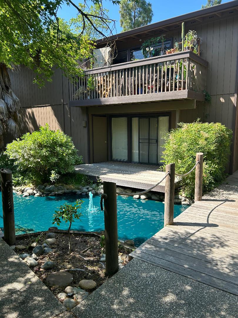 957 Fulton Avenue 551